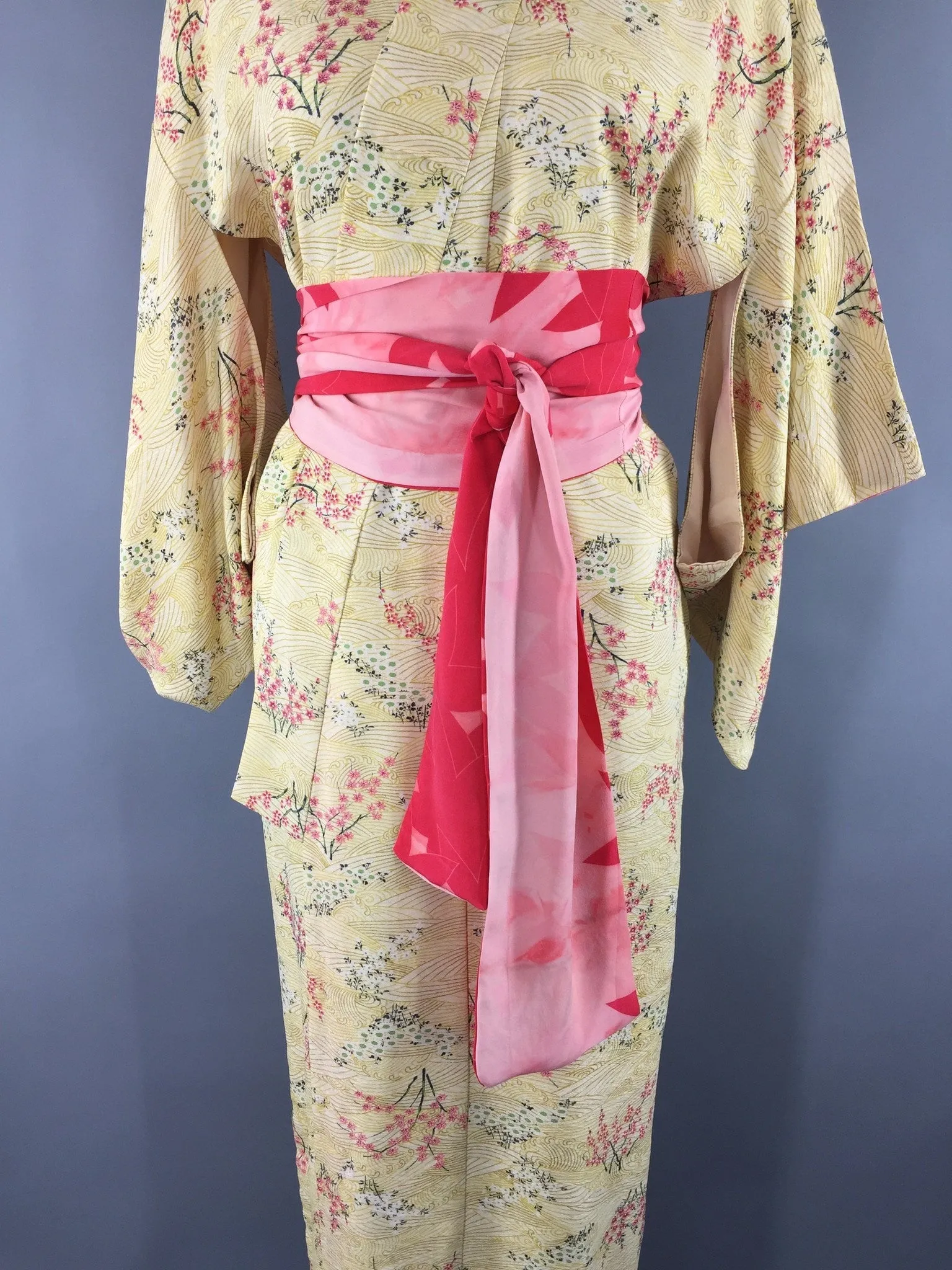 1950s Vintage Silk Kimono Robe with Yellow and Pink Floral Print