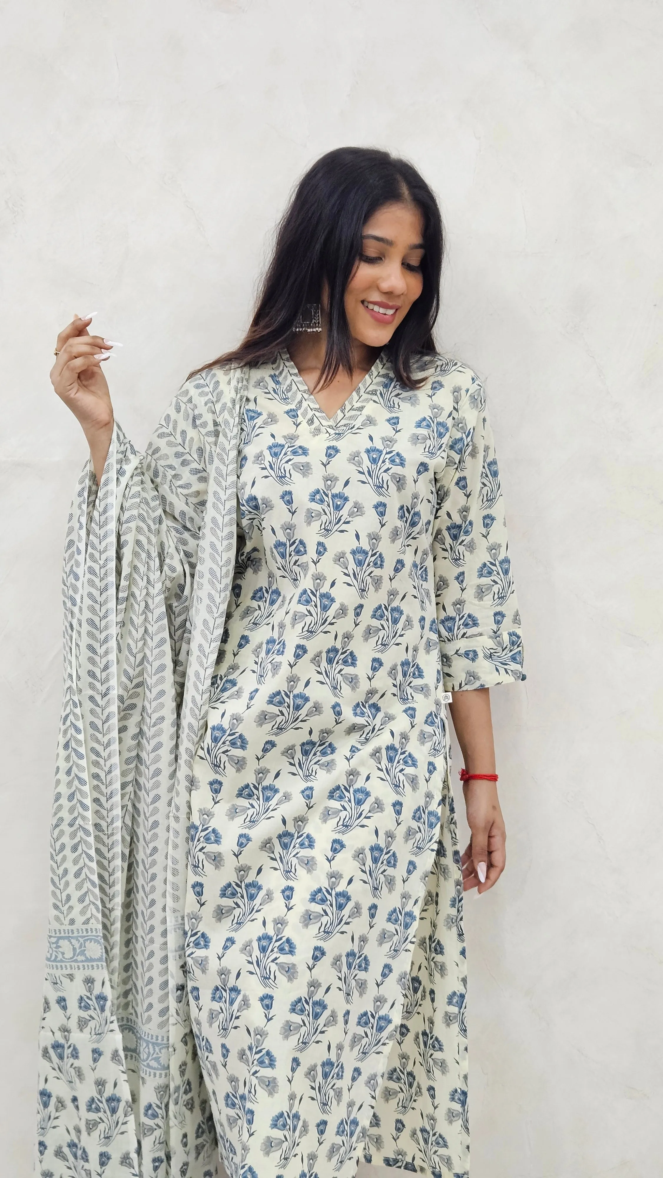 IVORY BLUE FLORAL COTTON KURTA SET